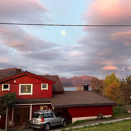 Line Pa Hauane1 Bed & Breakfast Volda Eksteriør bilde