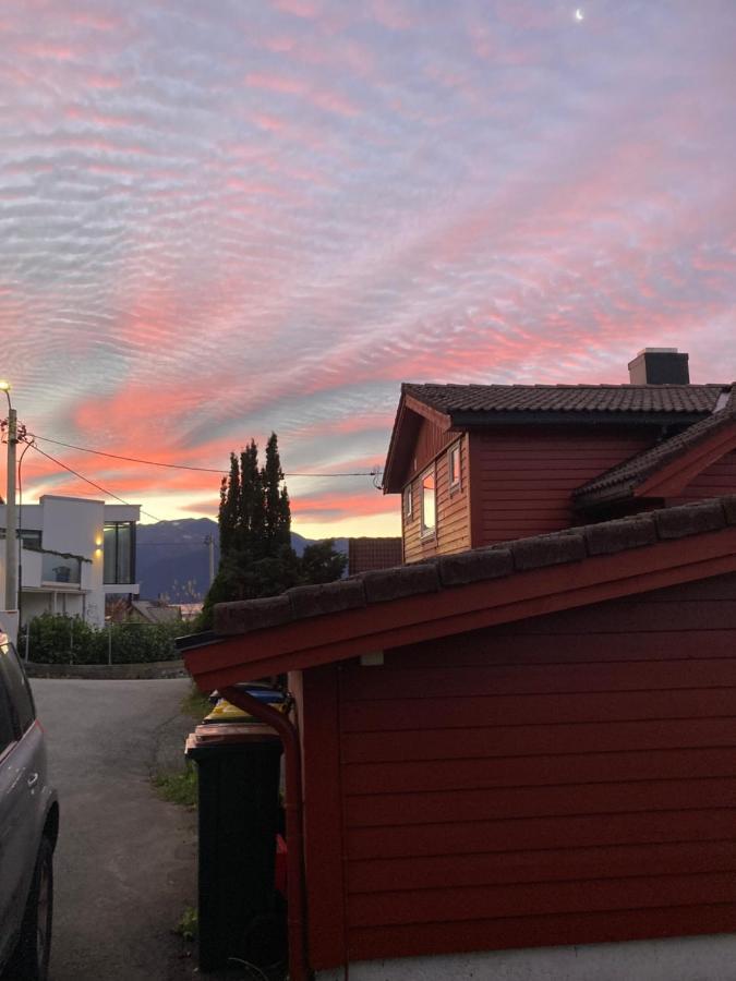Line Pa Hauane1 Bed & Breakfast Volda Eksteriør bilde