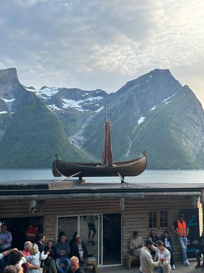 Line Pa Hauane1 Bed & Breakfast Volda Eksteriør bilde