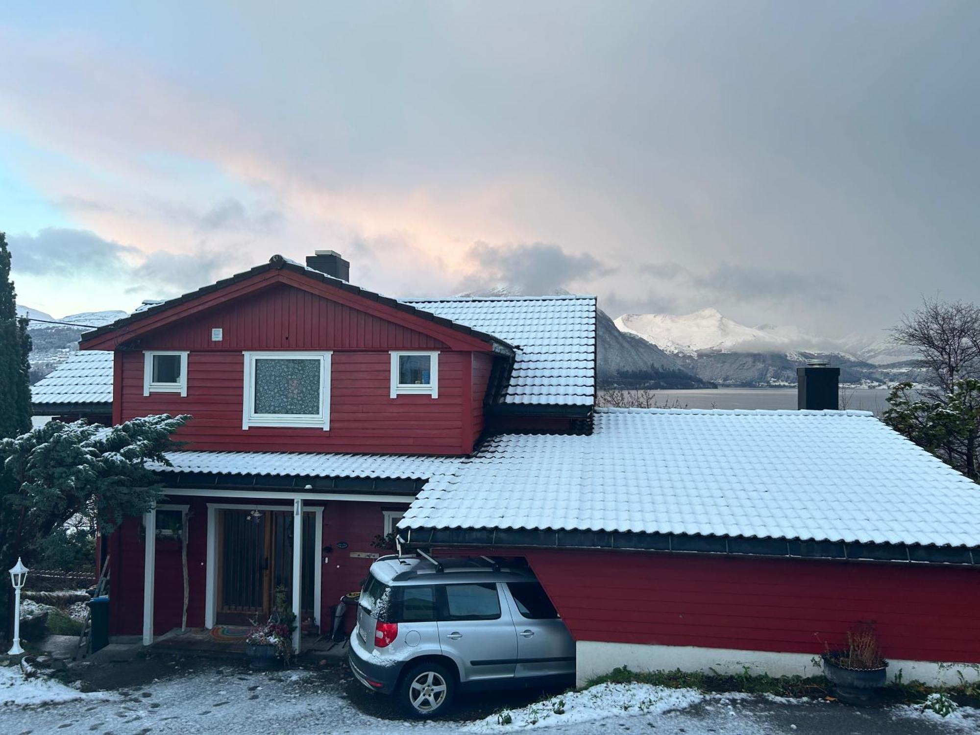 Line Pa Hauane1 Bed & Breakfast Volda Eksteriør bilde